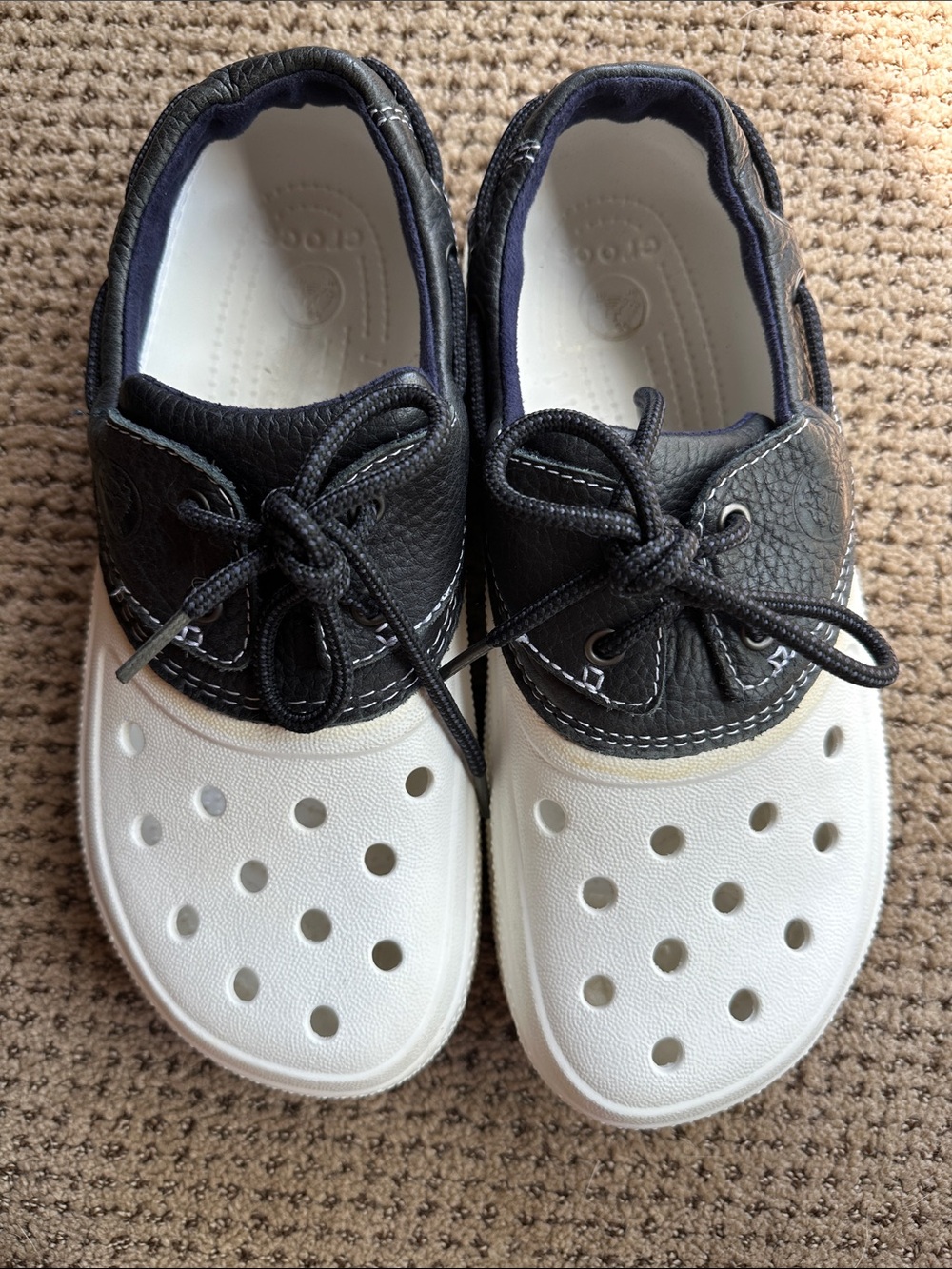 Men’s Islander Crocs size 10 - Picture 2 of 9